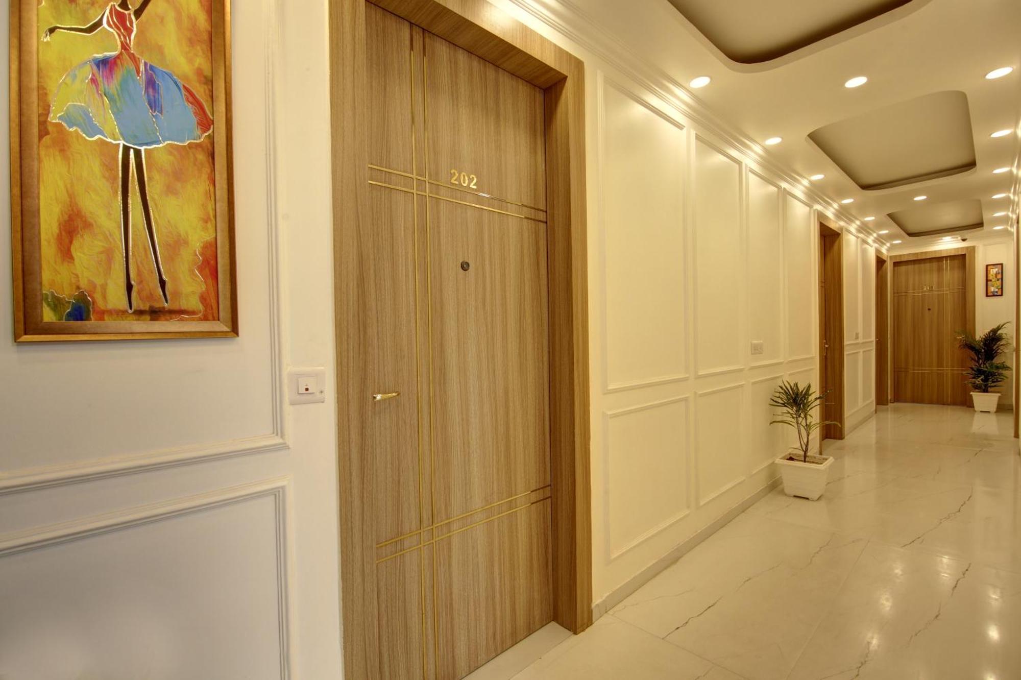 Aparthotel Anandam Club House à Gurgaon Extérieur photo