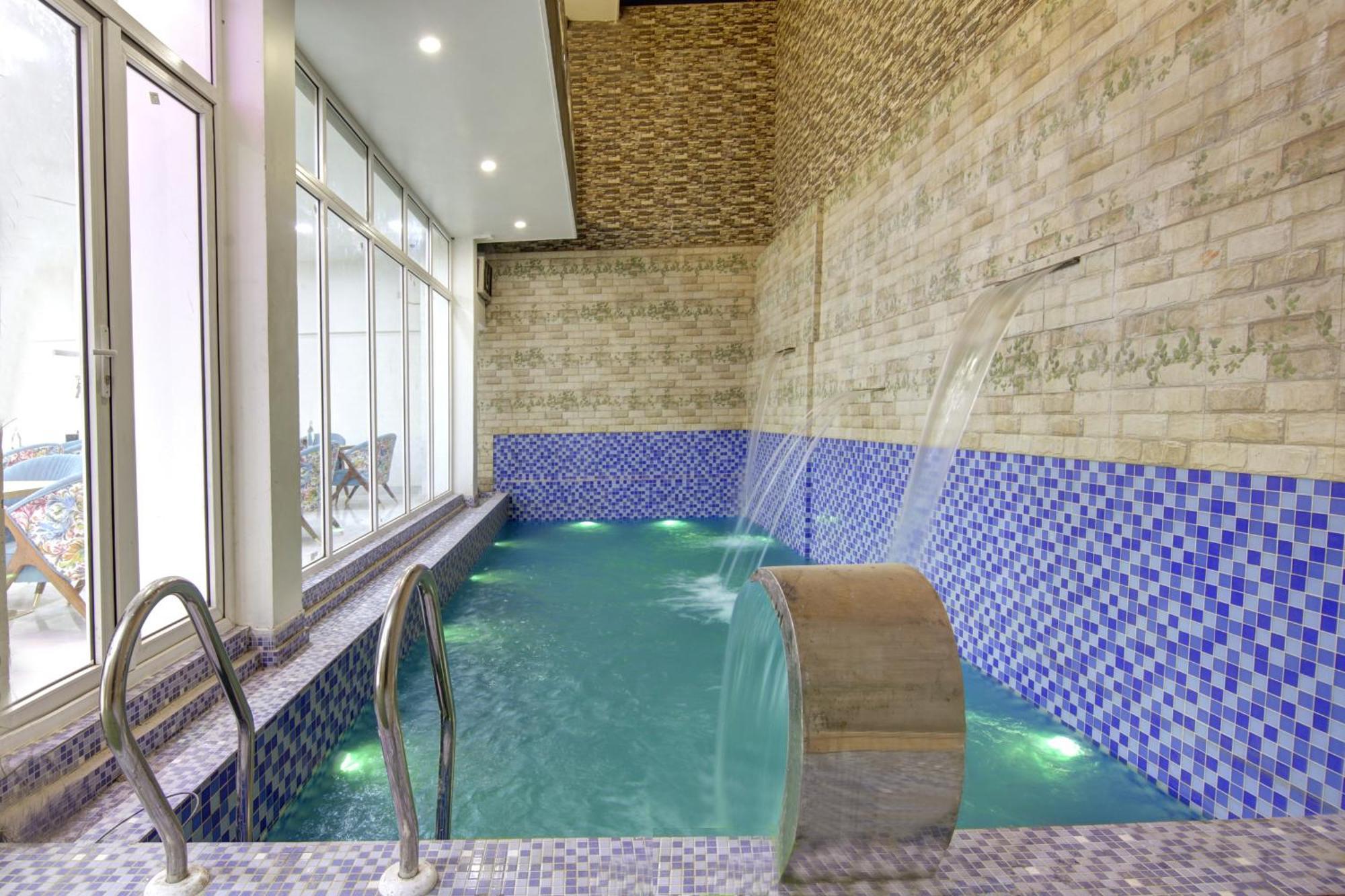 Aparthotel Anandam Club House à Gurgaon Extérieur photo