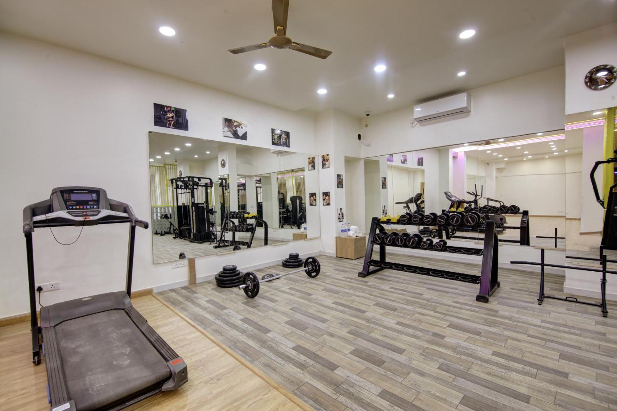 Aparthotel Anandam Club House à Gurgaon Extérieur photo